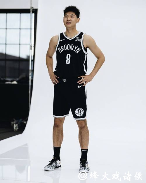 三分8中4!崔永熙发展联盟砍14分4板2助3断2帽 三分8中4!崔永熙发展联盟砍14分4板2助3断2帽