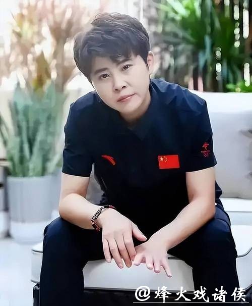 王濛4年前说“我的眼睛就是尺”,四年后依然火眼金睛,当年就看出孙龙不行,质疑怎么让他滑出自信来 王濛4年前说“我的眼睛就是尺”,四年后依然火眼金睛,当年就看出孙龙不行,质疑怎么让他滑出自信来