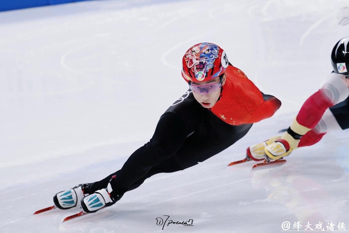 短道速滑生死瞬间孙龙险胜仅差002秒晋级背后真相 短道速滑生死瞬间孙龙险胜仅差002秒晋级背后真相